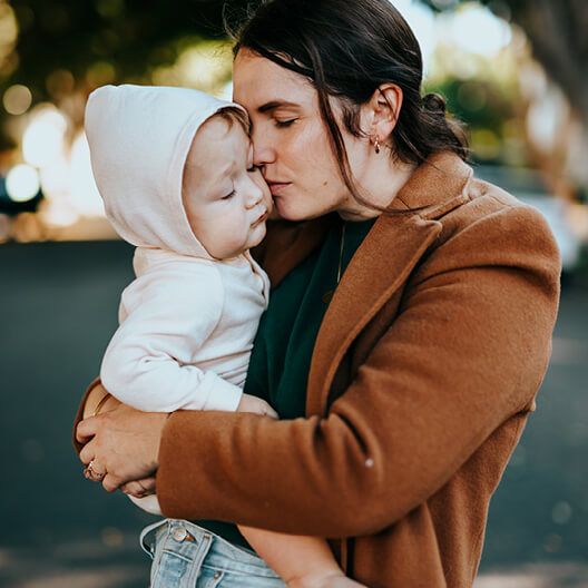 Escape kit for a mother and child